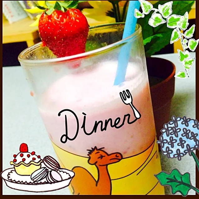 Snapdishの料理写真:Strawberry milkshake|アジザさん