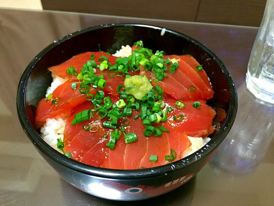 Snapdishの料理写真:マグロの漬け丼|おっさんさん