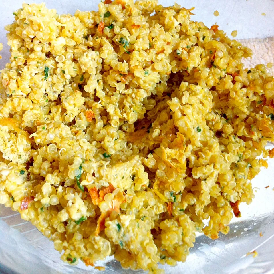 Snapdishの料理写真:Quinoa with eggs|melissaさん