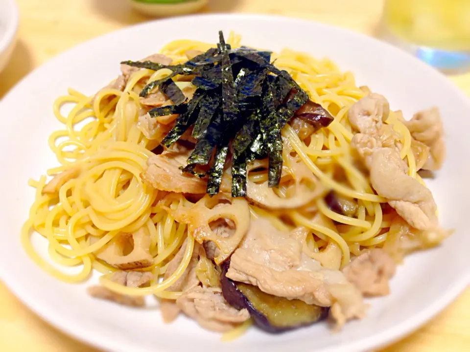 豚肉と蓮根と茄子のパスタ☻|ちゃんくみさん