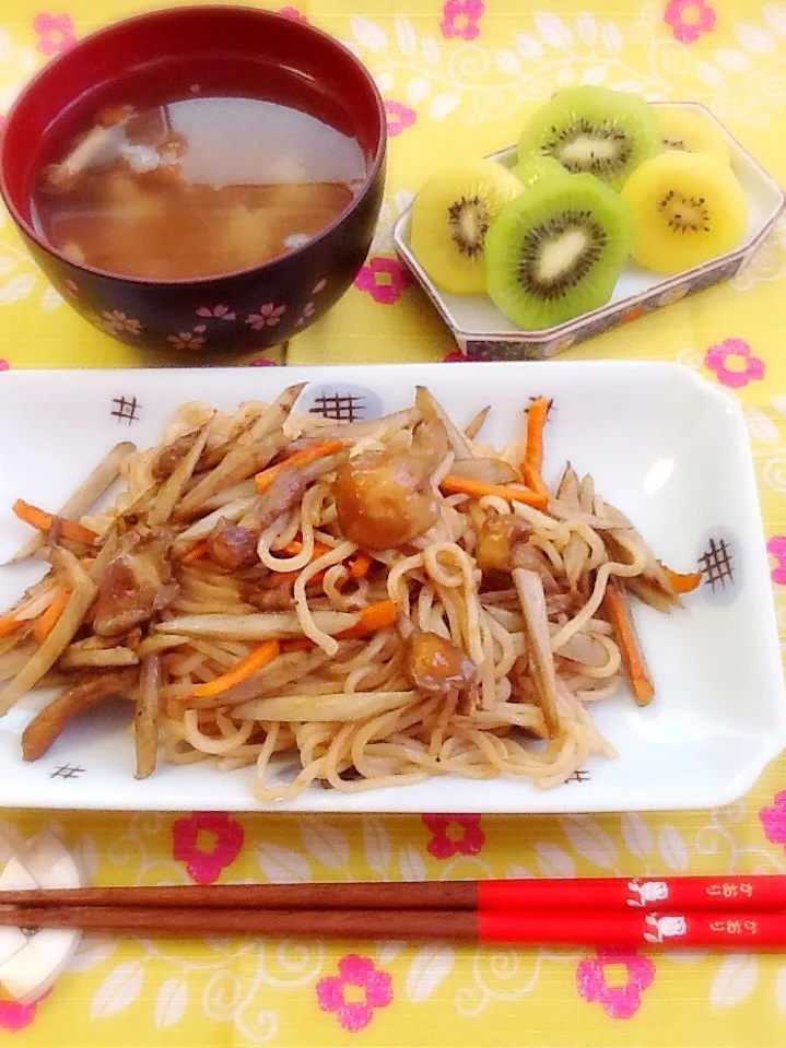 ぷるりんなめことごぼうの焼きそば|さとう かおりさん