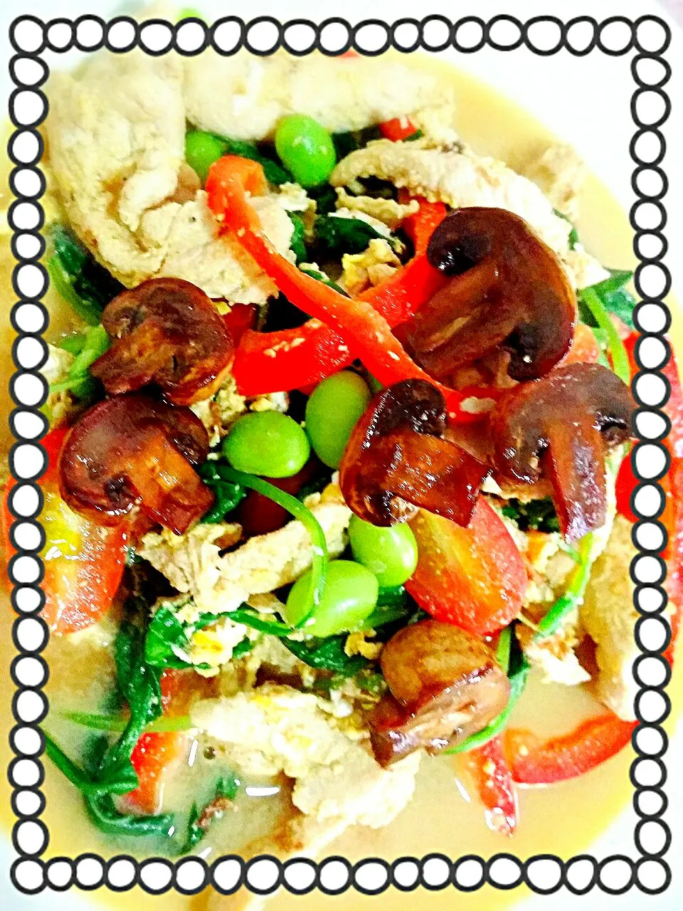 stir fry chicken+spinach+egg+red pepper+edamame+mushrooms|🌷lynnlicious🌷さん