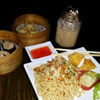 Mie setan, dimsum, ice cookies and cream|Jennifer Vionyさん