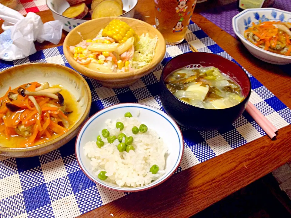 豆ご飯、味噌汁、ひじきのハンバーグ、サラダ|クロエさん