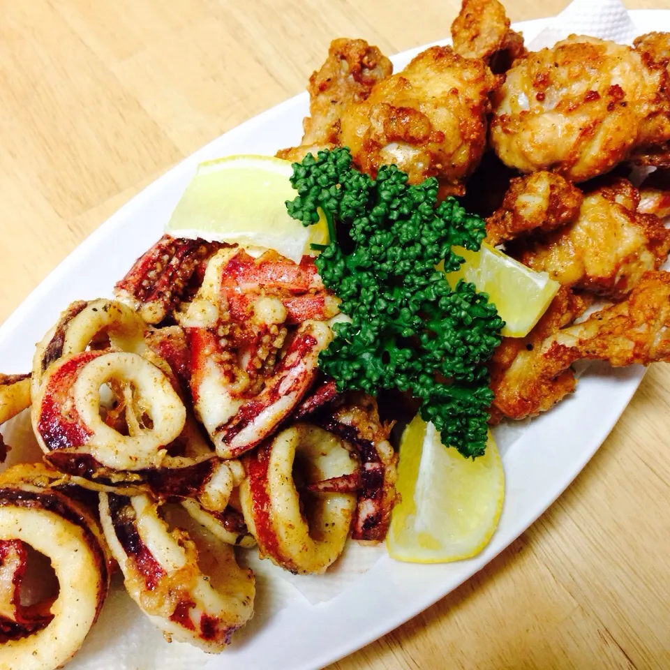 Fried chicken legs and squid ring|Laarni Nabongさん