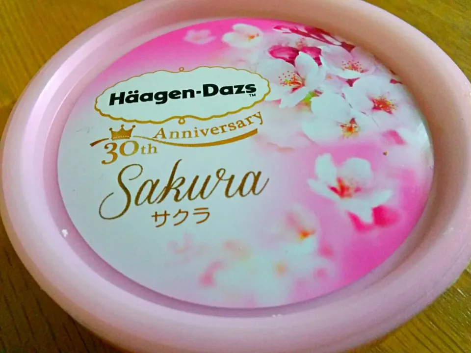 ハーゲンダッツの30Anniversary  サクラ♪|東京ライオンズさん