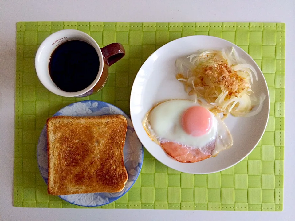 十二穀食パン、ハムエッグと玉ねぎスライス|Koichi GOGOさん