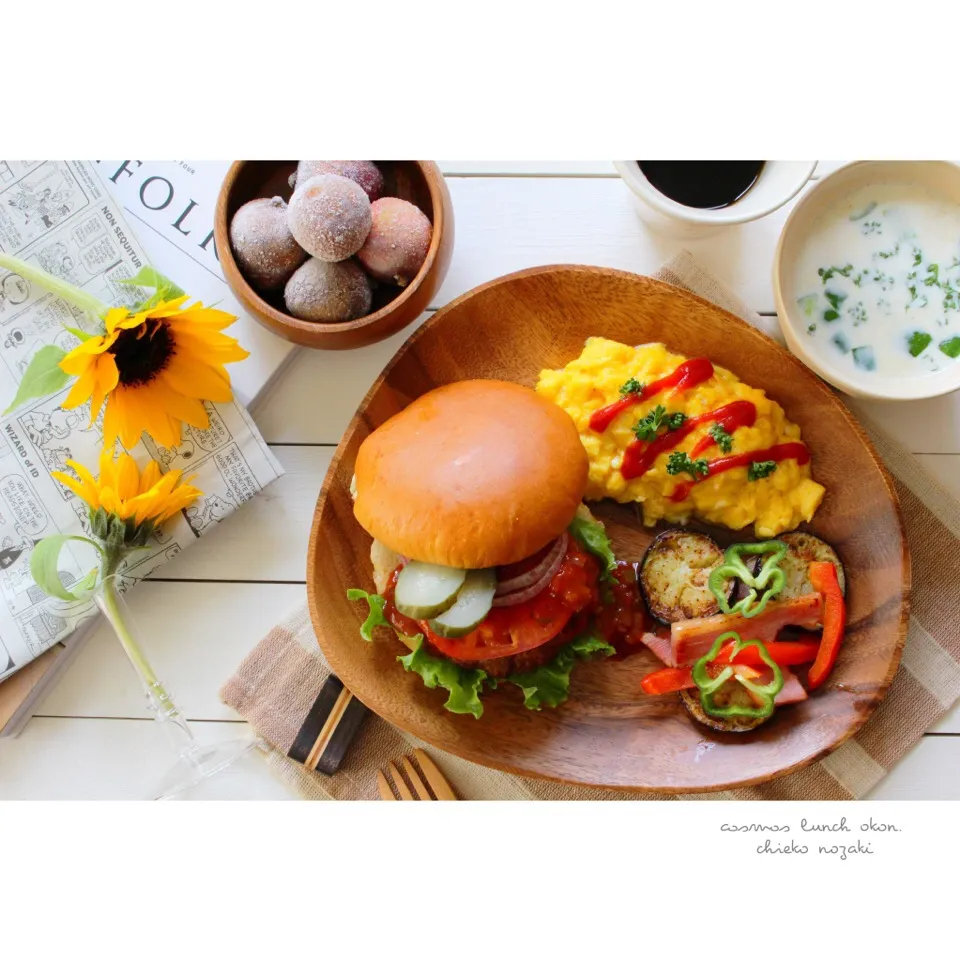 ハンバーガーで朝ごはん♡|野崎智恵子さん