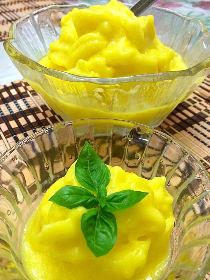 Kuini fruit (a type of mango) sorbet|12Dragonさん