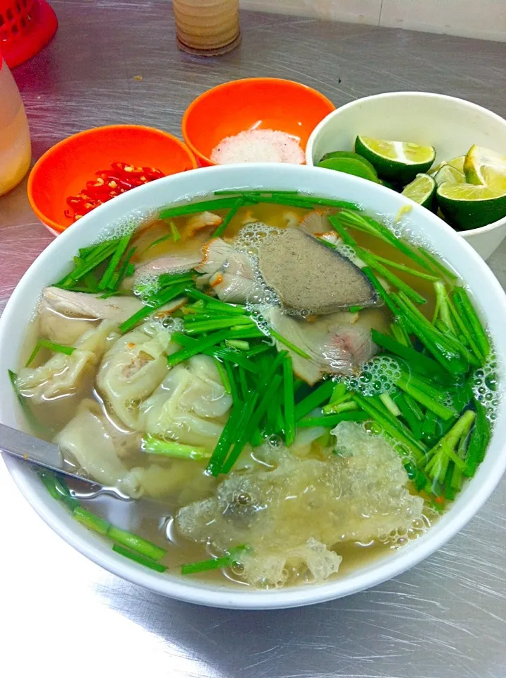 ベトナムのワンタン麺|やっさんさん