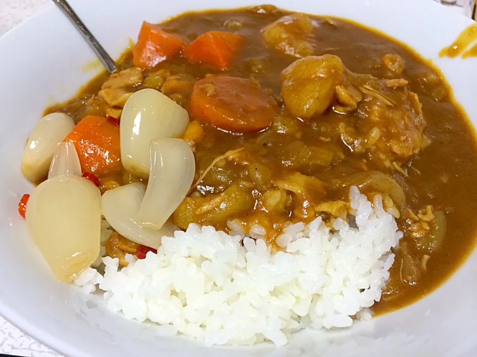 Snapdishの料理写真:カレーライスと砂丘らっきょ|Daisuke Gotoさん