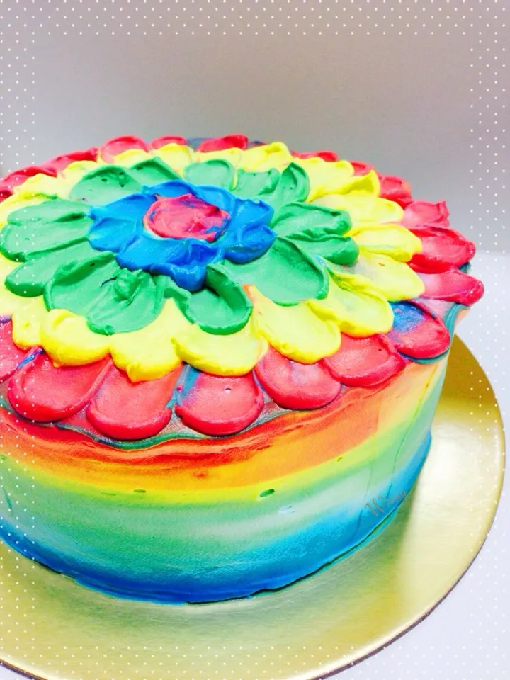 Snapdishの料理写真:Rainbow Cake!!|Winny Yauさん