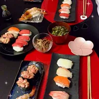 Snapdishの料理写真:始めてのお寿司✨シャリの大きさが難しい！|Yoshimi  Osadaさん