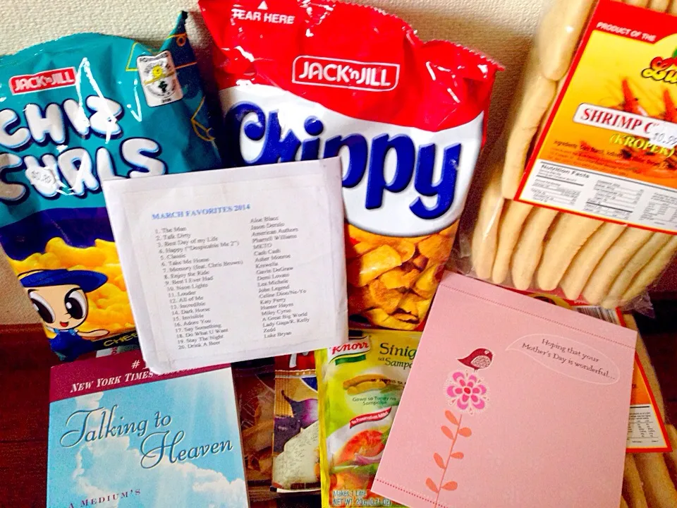 My Friend Jen sent me Happy Mothers Day Package gift... Thank you very much Jen... May 11/2014|Deana/Akinaさん