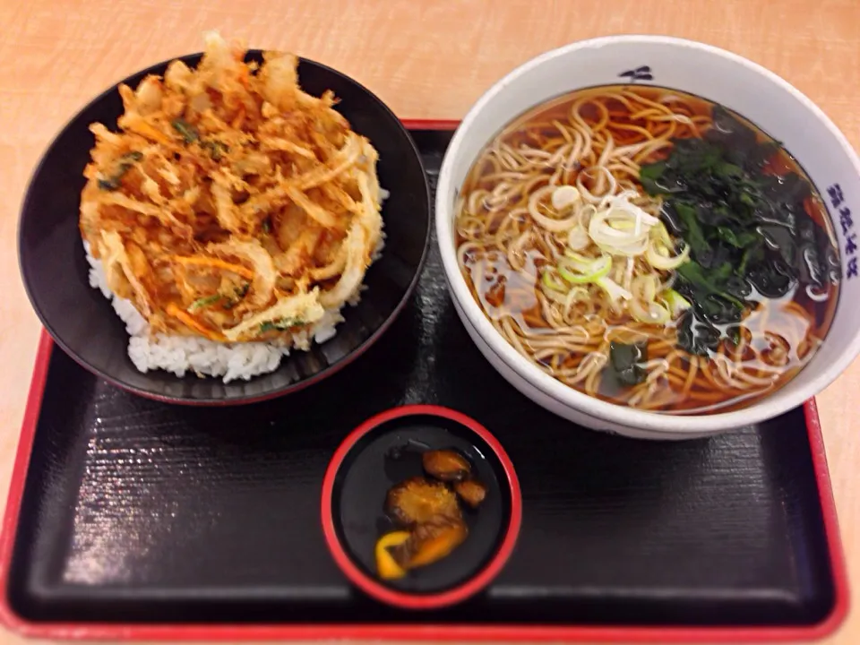 【朝ご飯】蕎麦とかき揚げ丼セット|マカロニ公爵さん