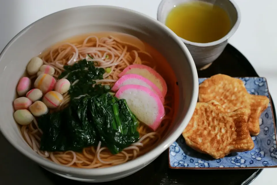 桜そば♬デザートにミニたい焼きを添えて♪|マカロンさん