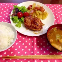 Snapdishの料理写真:豆腐ハンバーグ|なでしこさん