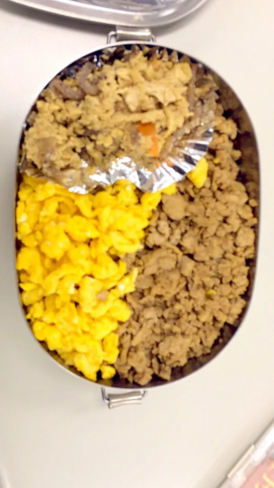 鶏そぼろ丼弁当|freeさん