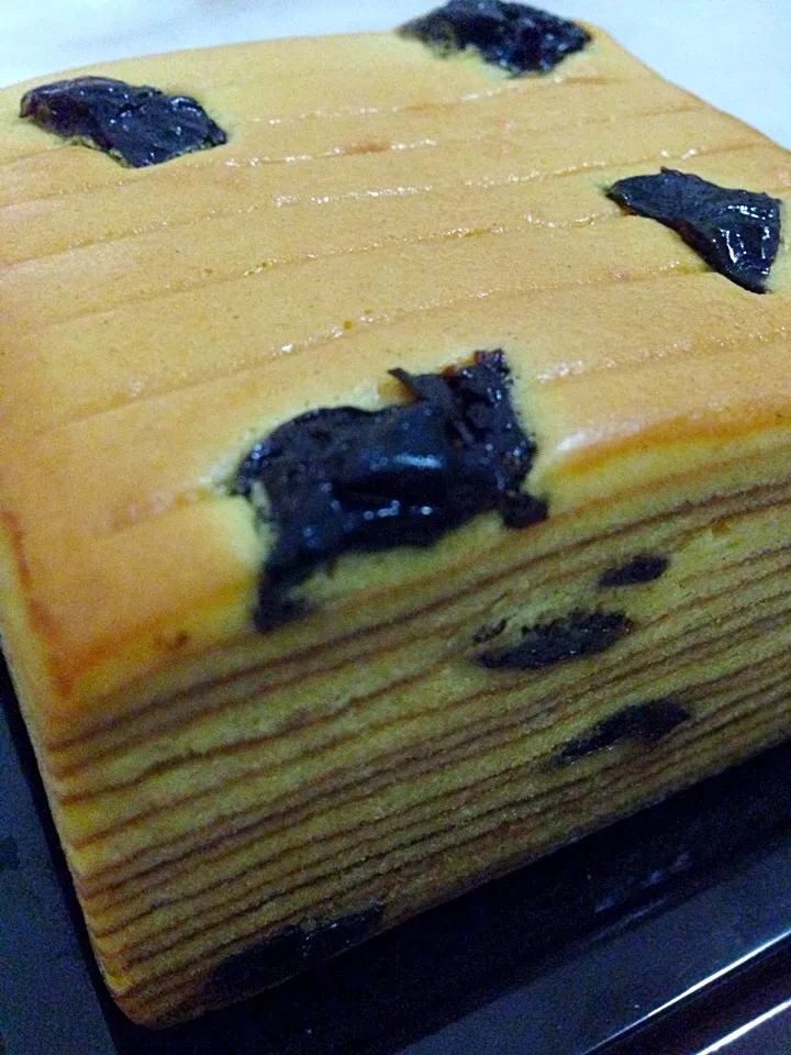 Snapdishの料理写真:Prune layers cake|Evonne Teoさん