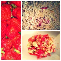 Snapdishの料理写真:Sunday's Strawberry Crumble|Izzy Bizzyさん