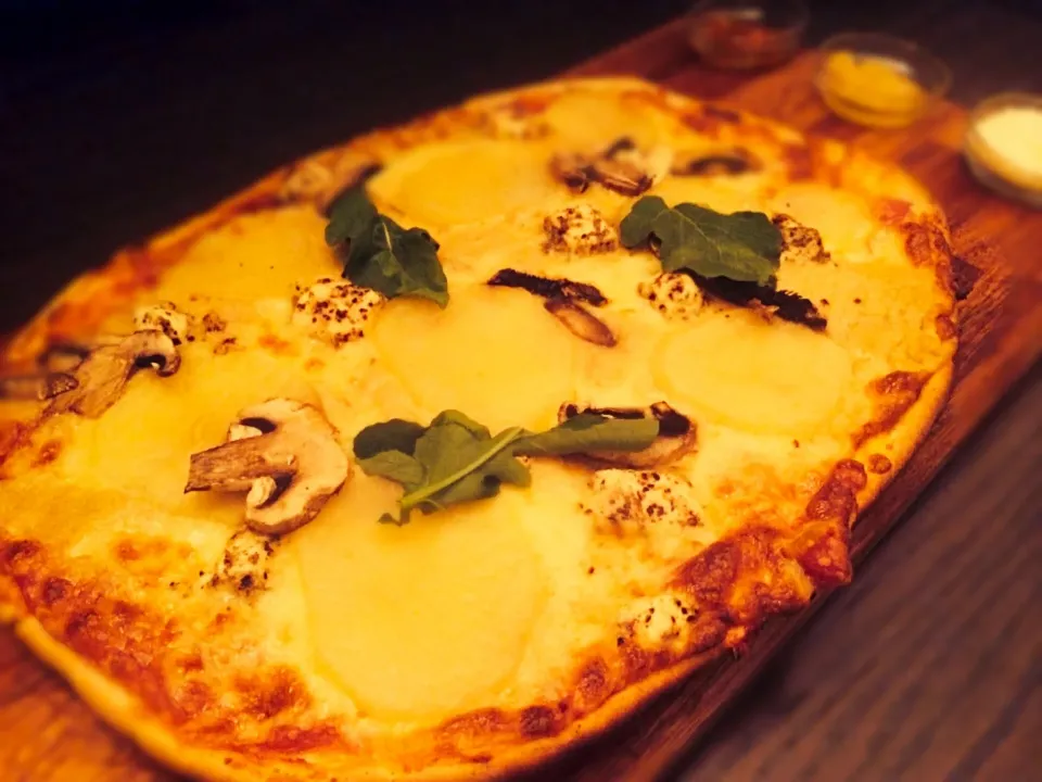 Crowne Plaza Rosebank Veg Pizza|Sergio Lacuevaさん