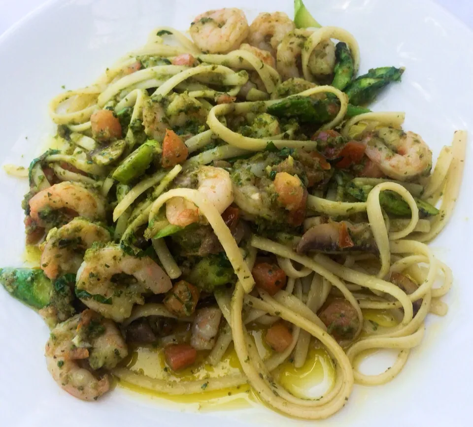 Shrimp With Asparagus and Mushroom Pesto Pasta from the Catch|sooprcoolchicaさん