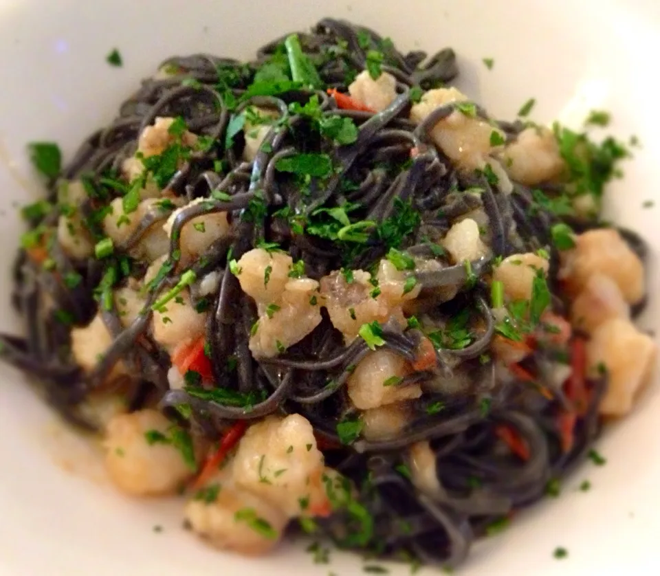 Tagliolini al nero con rana pescatrice💥|Sara Derudiさん