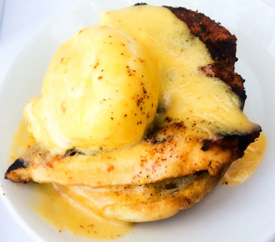 Blackened Chicken Eggs Benedict from the Catch|sooprcoolchicaさん