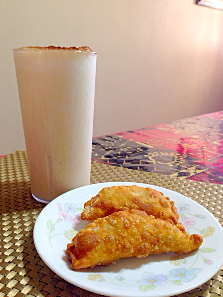 Banana smoothie and curry puffs|Mummy Masayuさん