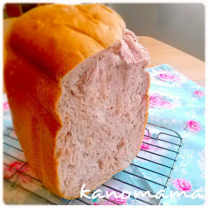 ももさんのなんと水分は苺だけ〜!!!    いちごで焼く いちご食パン🍓🍞|ゆきさん