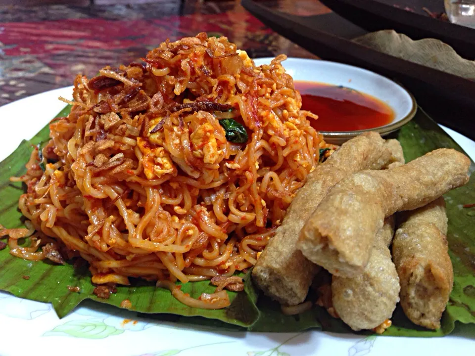 Fried egg noodles with kerepok lekor|Mummy Masayuさん