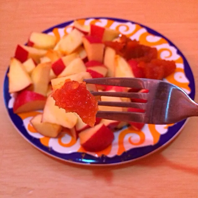 Apple + homemade pineapple jam|Ratu Annisa Gandasariさん