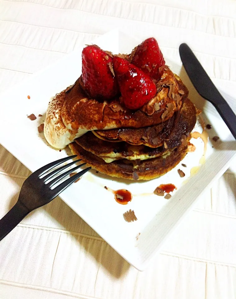 Snapdishの料理写真:Balsamic Strawberries & Vanilla mascarpone Pancakes 🍓🎶|welcomeizumiさん