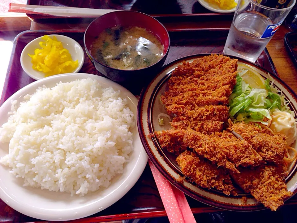 盛合せ定食（ロースカツ, イカフライ）|T. Wonderさん