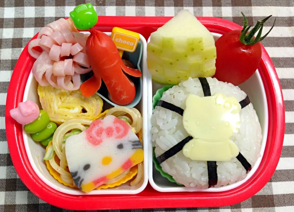 キティちゃんおにぎりお弁当‼|ひよさん