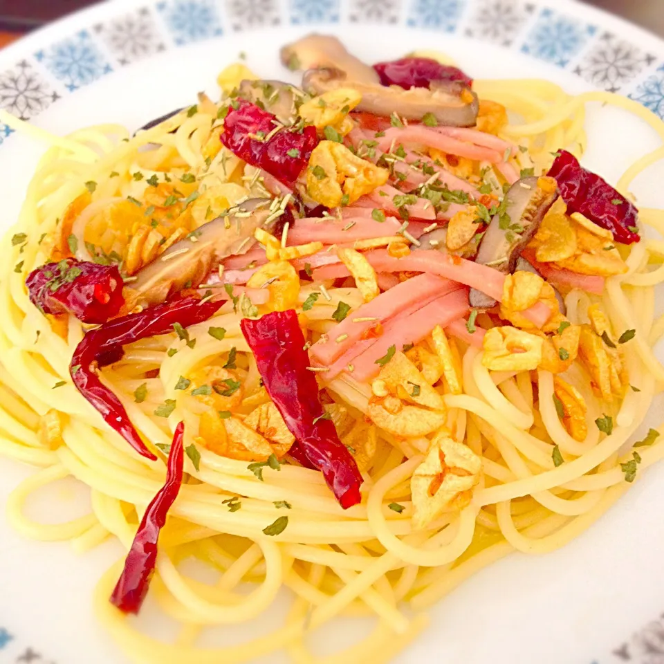 Aglio olio with ham|Leong May Fenさん