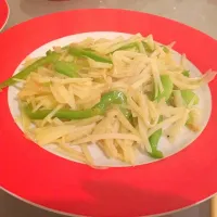 Snapdishの料理写真:青椒土豆丝|Judithさん