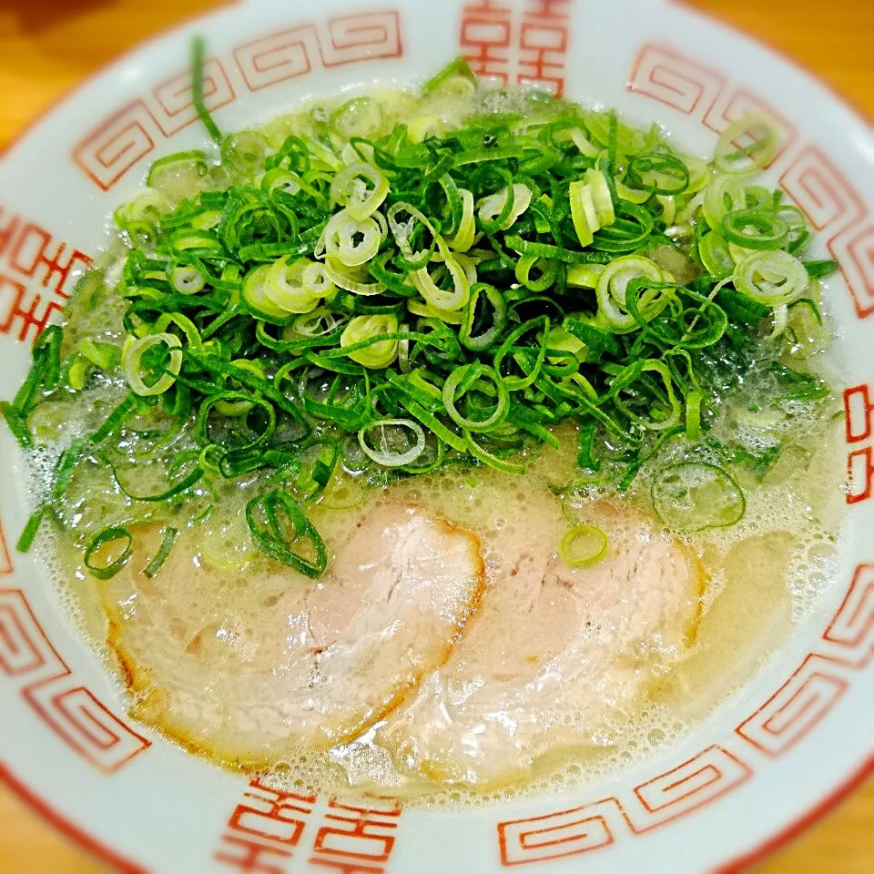 特製ネギラーメン！ もちろん、替え玉いった♪|Keitaさん