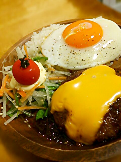 びっくりドンキー再現 チーズバーグディッシュにエッグトッピング 徳之島トトロンヌ Snapdish スナップディッシュ Id Iej9ca