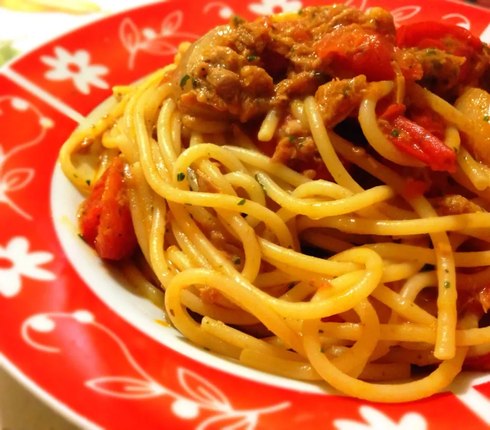 Spaghetti, tonno e pomodorini|sfigghyさん