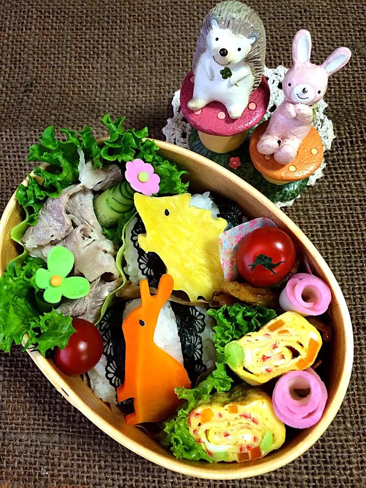 Snapdishの料理写真:ゆっぴーઈ(◕ั◡◕ั)*ﾟ*♡のお弁当『ウサギとハリネズミ』|kumiさん