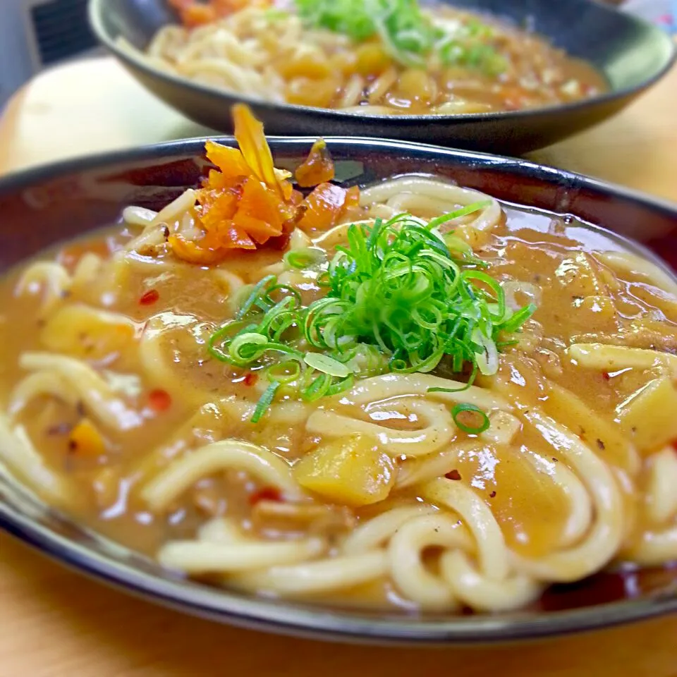 前日のカレーでカレーうどん|みしまやさん