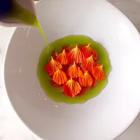 Nasturtium. Apple. Celery.|scott winegardさん