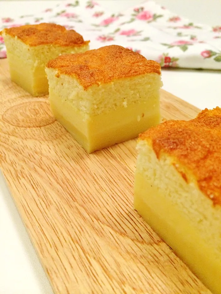 Snapdishの料理写真:Magic custard cake|12Dragonさん