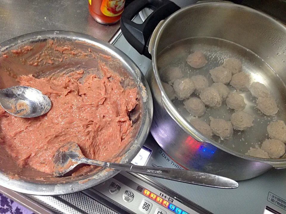 Snapdishの料理写真:Bakso making process|yeni kartikasariさん