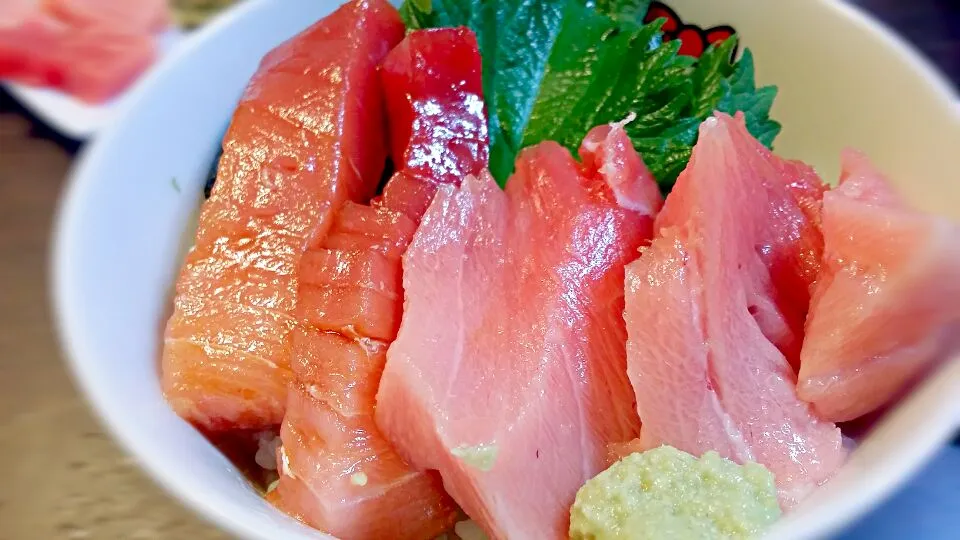 本マグロ丼中とろと大とろの盛合せ|Akiko Katoさん