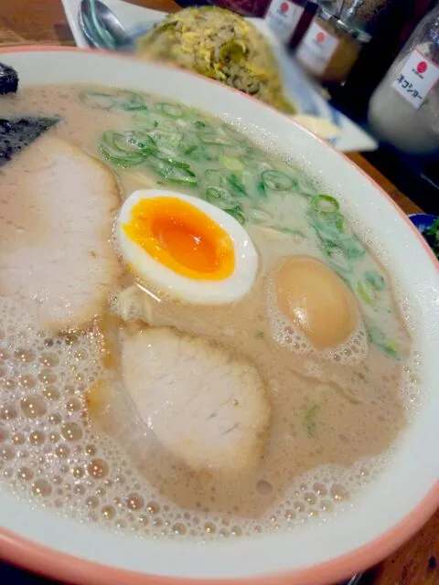 Snapdishの料理写真:★久留米ラーメン【大砲】|もっちぃさん