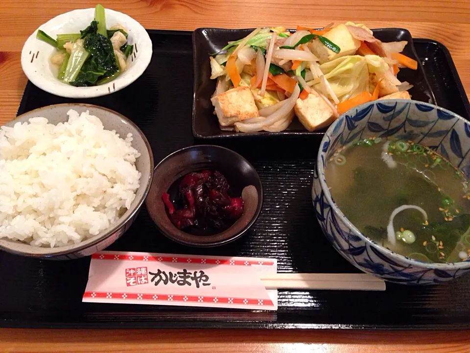 かじまやー トーフちゃんぷる定食|愛ペガさん