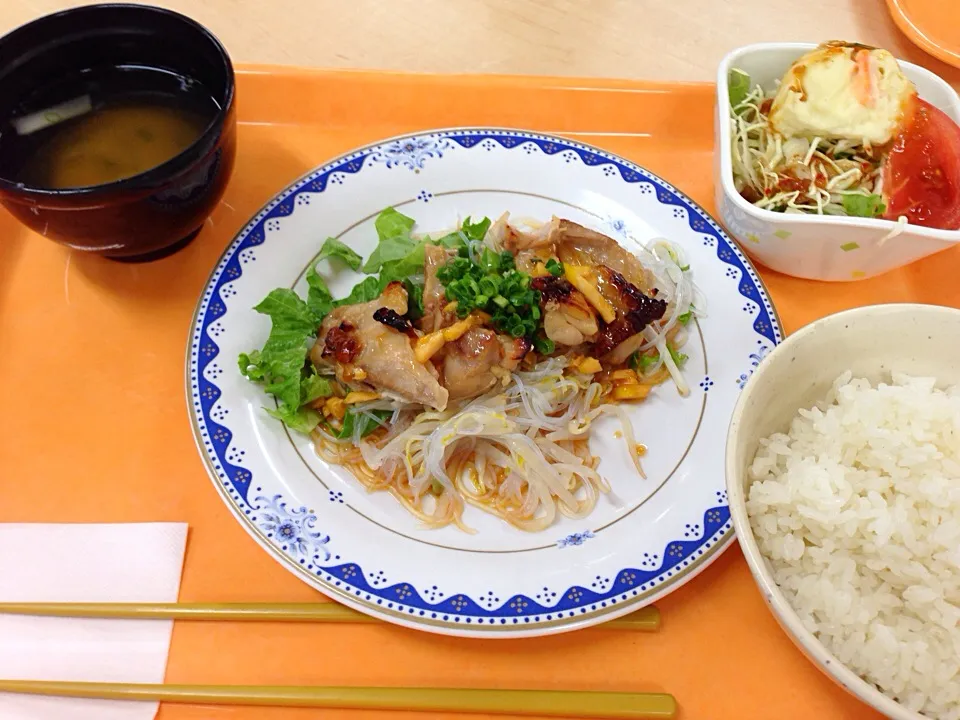 Snapdishの料理写真:鶏もも焼きのレモンソース(^O^)／|すかラインさん