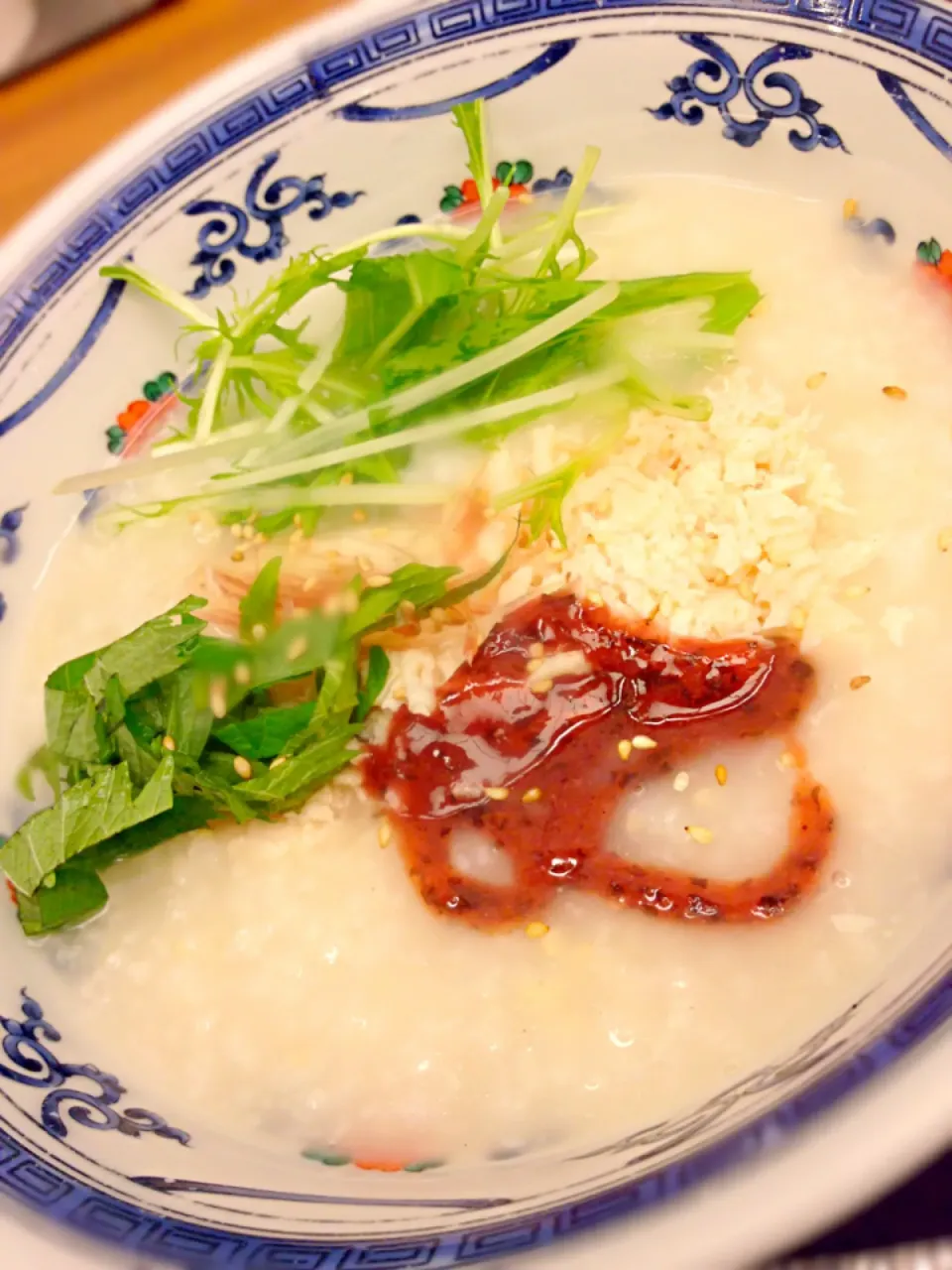 蒸し鶏とミョウガの梅風味のお粥！ 熱があって体調が悪いのであっさりと… @新宿 謝朋殿粥餐庁|Tomyさん